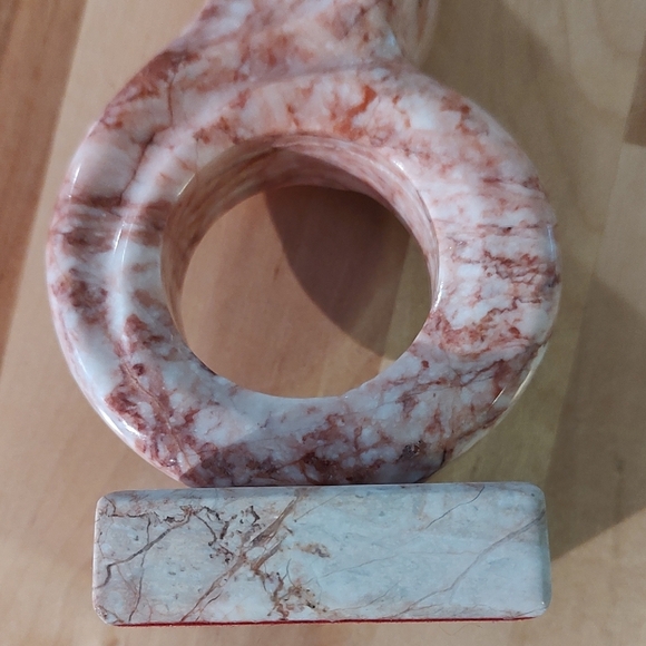 The Flame PINK MARBLE Sculpture in Leonardo Nierman Style 7" Tall - Picture 5 of 10